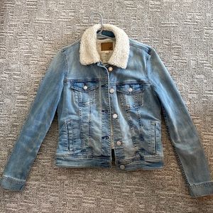 American eagle jean Sherpa jacket